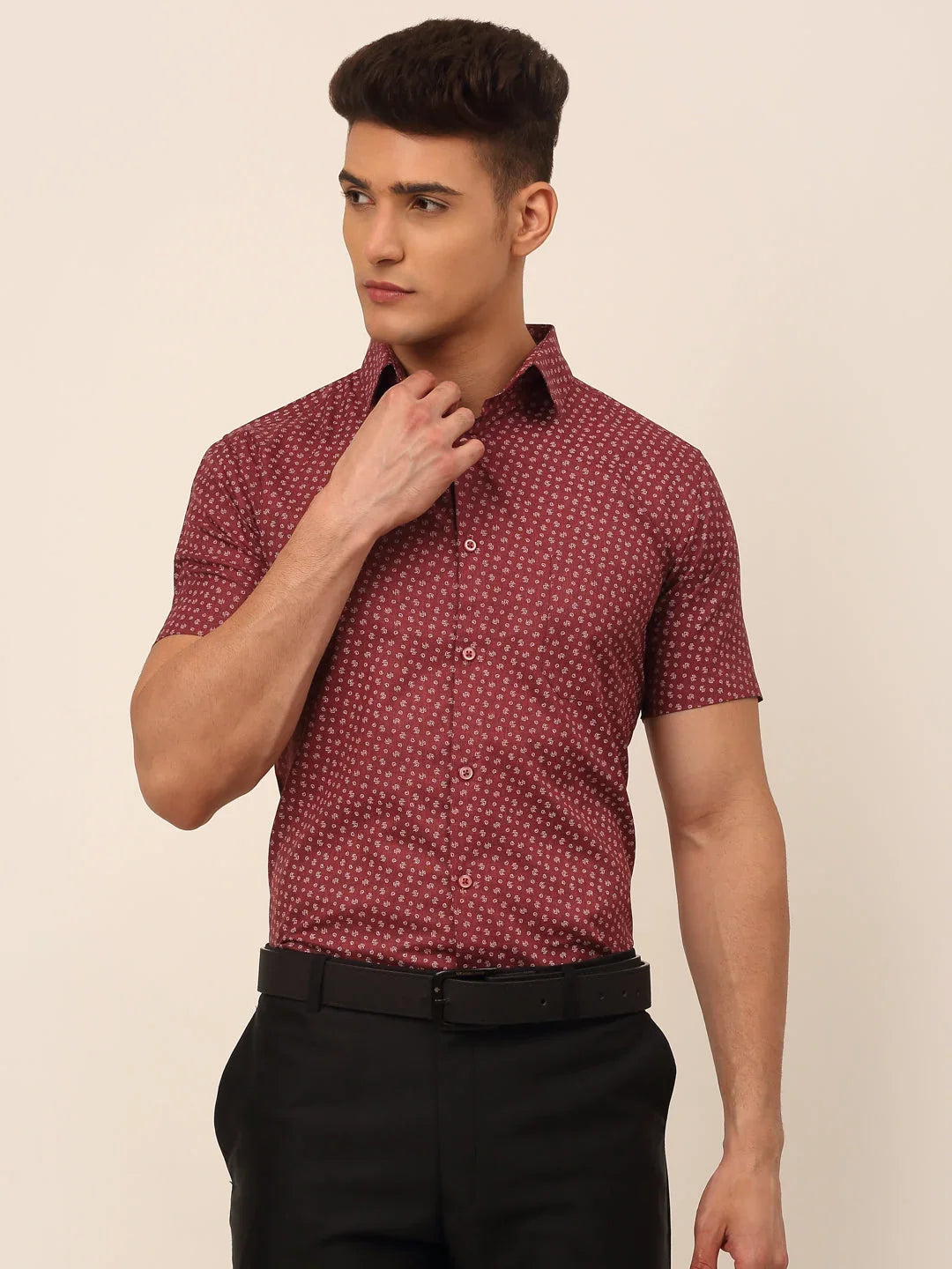 Maroon Cotton Solid Shirts for Men | DesiQlo India