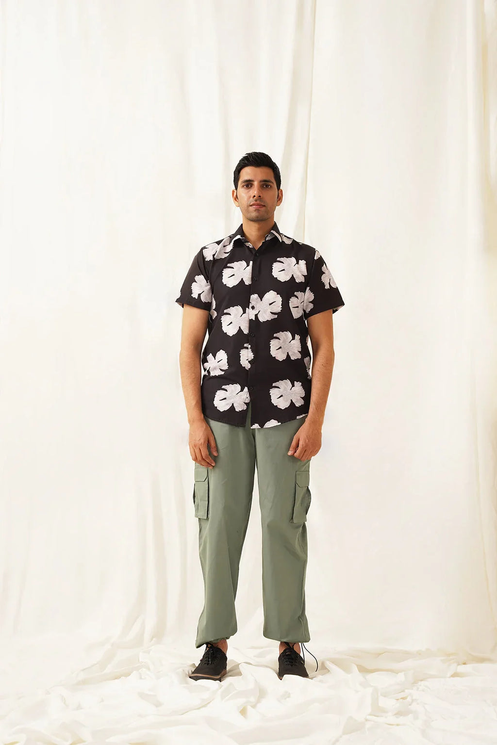 Classic Floral Printed Spread Collar Cotton Curved Casual Shirt-SF-934Black