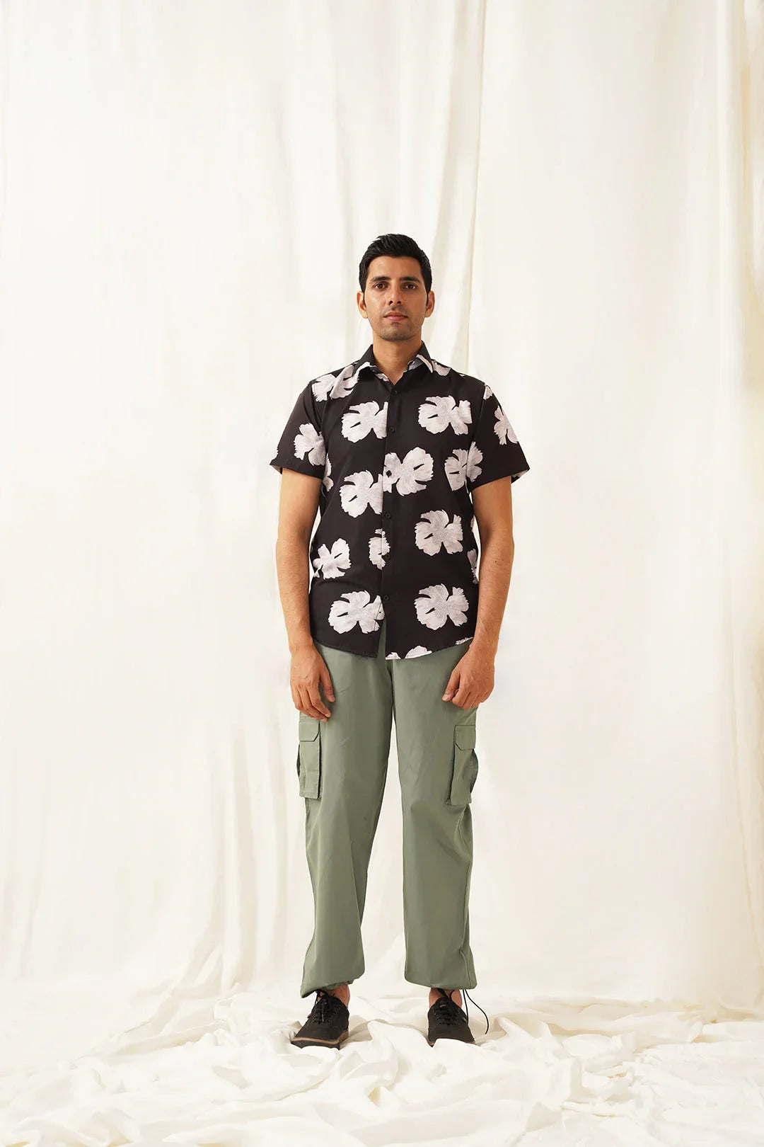 Classic Floral Printed Spread Collar Cotton Curved Casual Shirt-SF-934Black