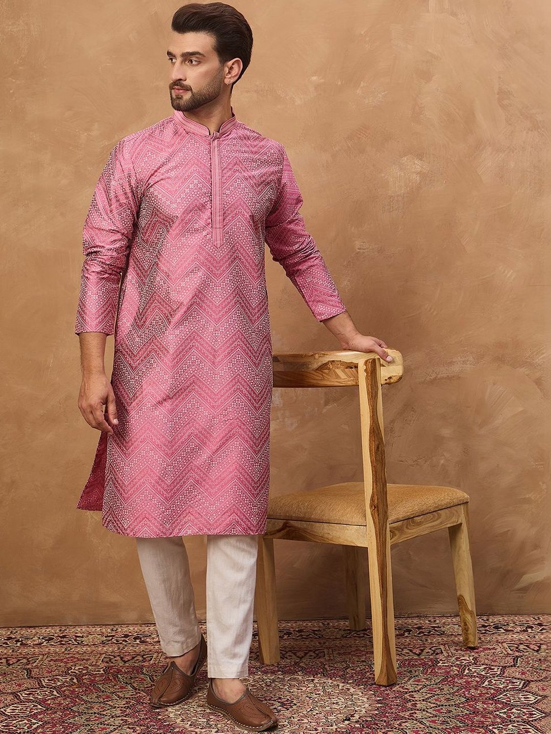 Men Pink Silk Blend Geometric Printed Straight Kurta With Pant Set-MKSET1532