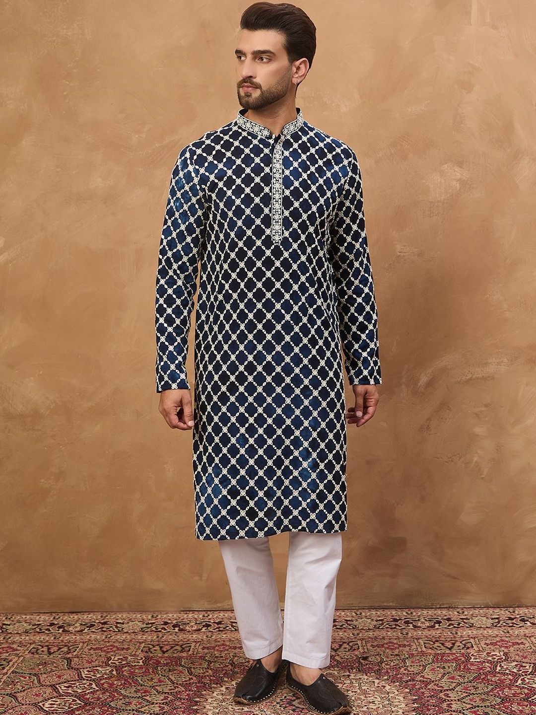 Men Green Silk Blend Batik Embroidered Straight Kurta With Pant Set-MKSET1514