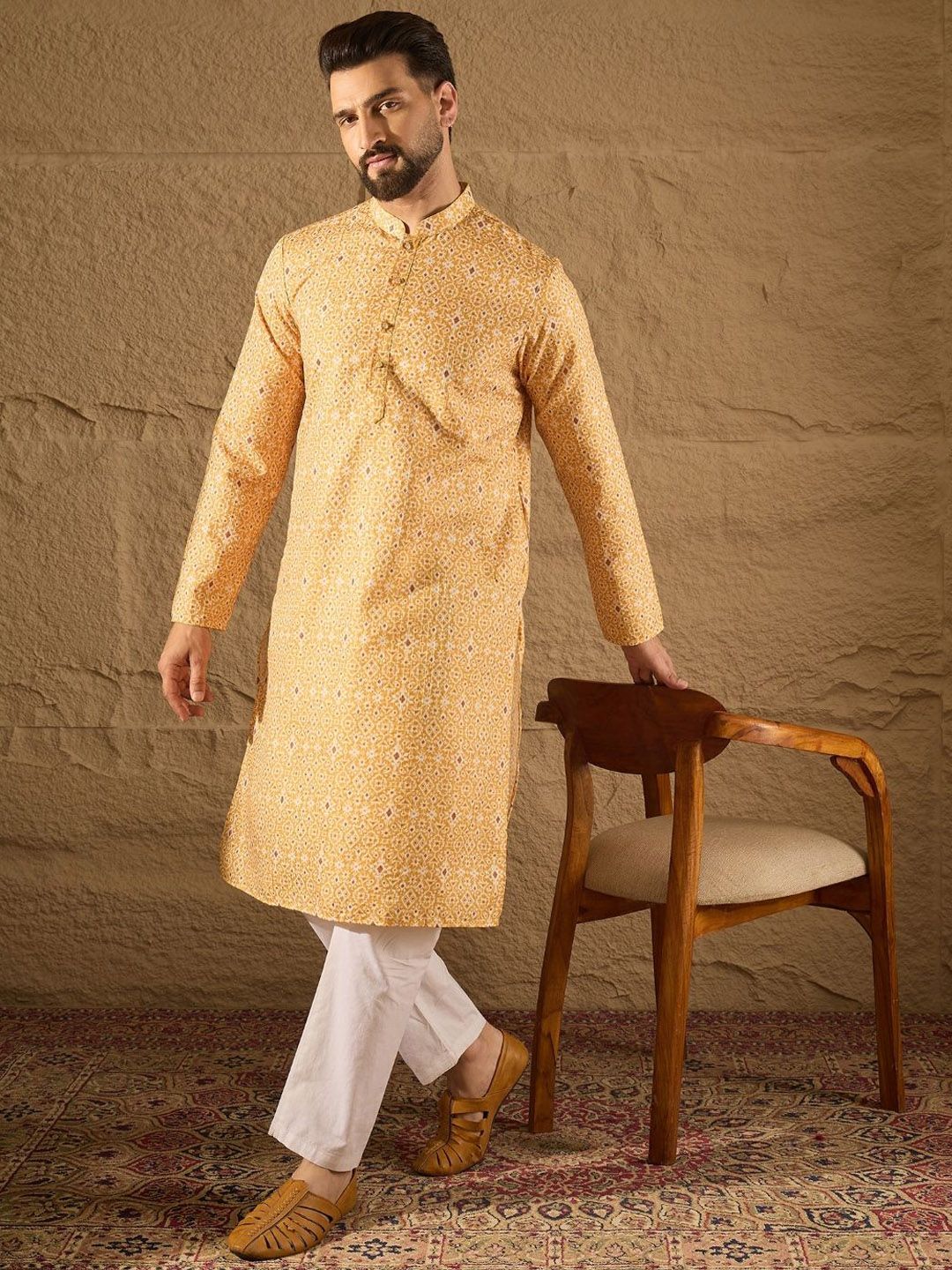 Men Yellow Silk Blend Ethnic Motif Embroidered Straight Kurta With Pant Set-MKSET1304