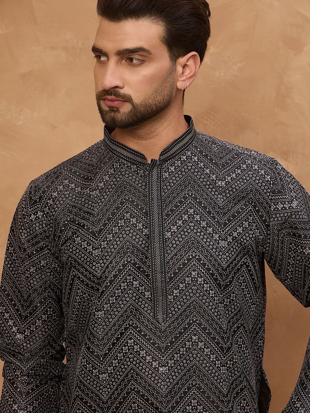 Men Black Silk Blend Geometric Printed Straight Kurta With Pant Set-MKSET1520