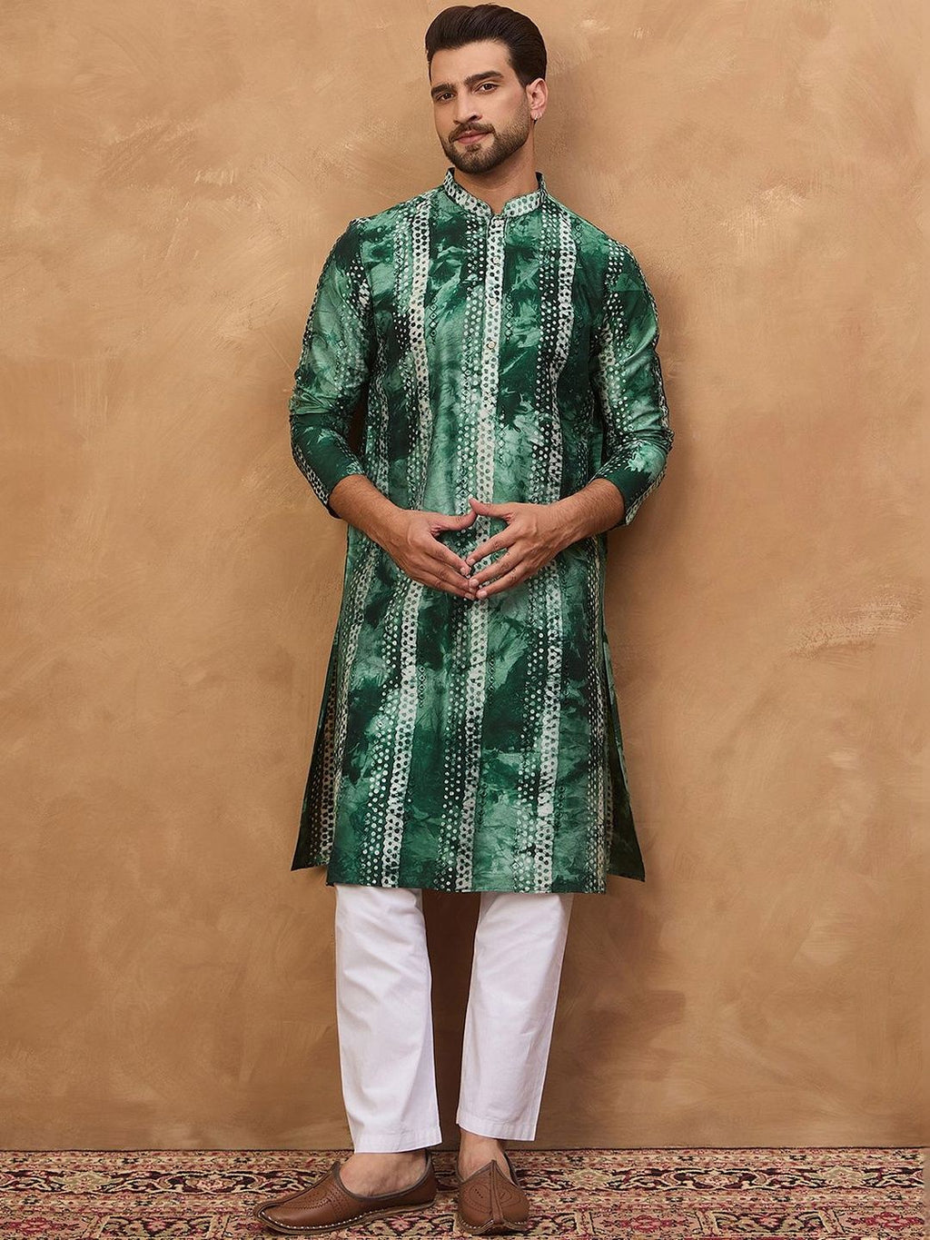 Men Green Silk Blend Shibori Embroidered Straight Kurta With Pant Set-MKSET1538