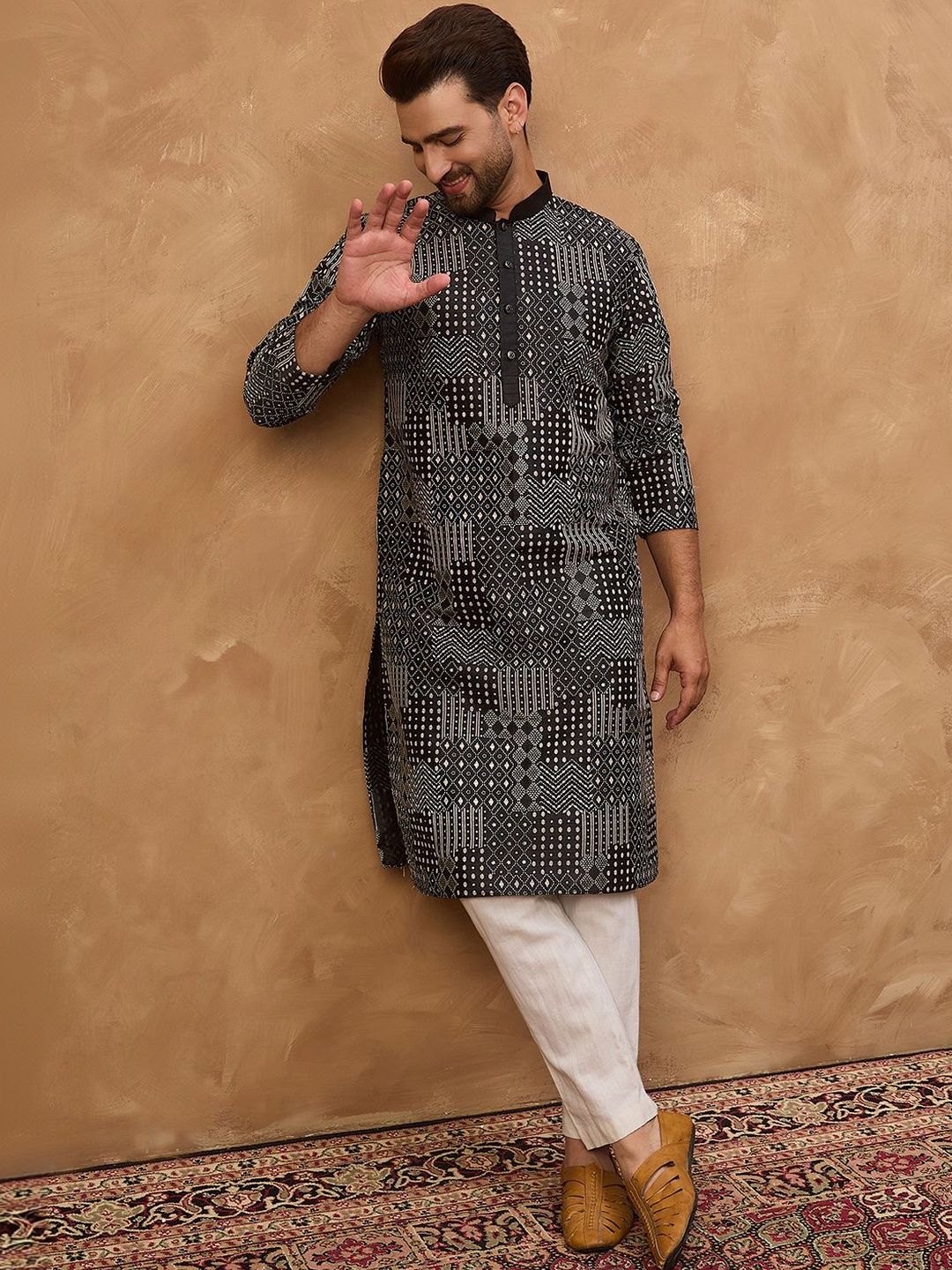Men Black Silk Blend Geometric Printed Straight Kurta With Pant Set-MKSET1528
