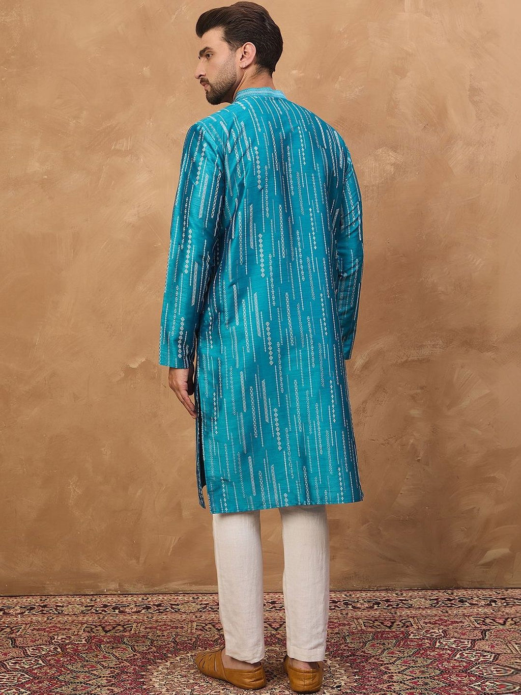 Men Blue Silk Blend Geometric Printed Straight Kurta With Pant Set-MKSET1519