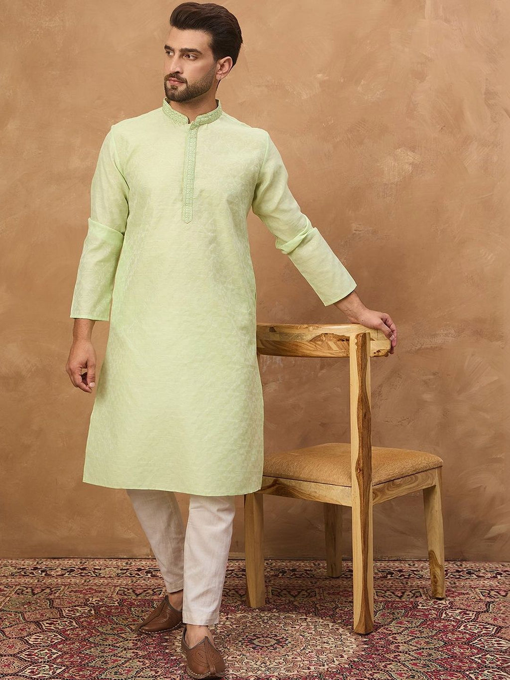 Men Green Silk Blend Solid Embroidered Straight Kurta With Pant Set-MKSET1451