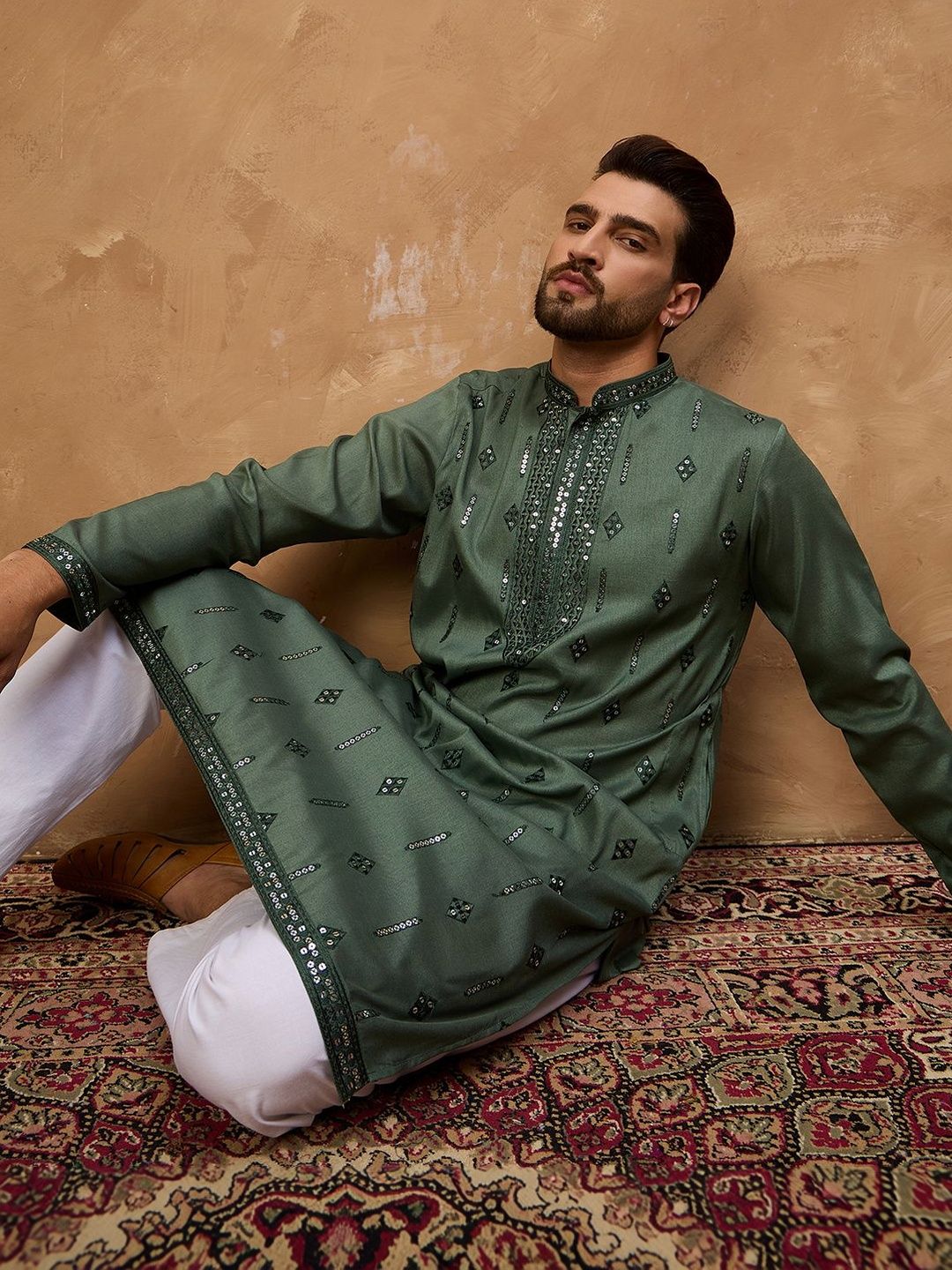 Men Green Silk Blend Geometric Embroidered Straight Kurta With Pant Set-MKSET1517