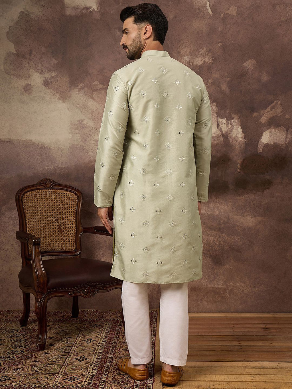 Men Green Silk Blend Solid Embroidered Straight Kurta With Pant Set-MKSET1363