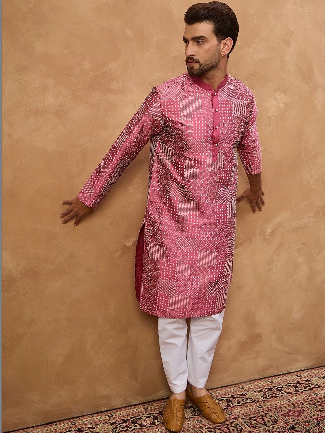 Men Pink Silk Blend Geometric Printed Straight Kurta With Pant Set-MKSET1526