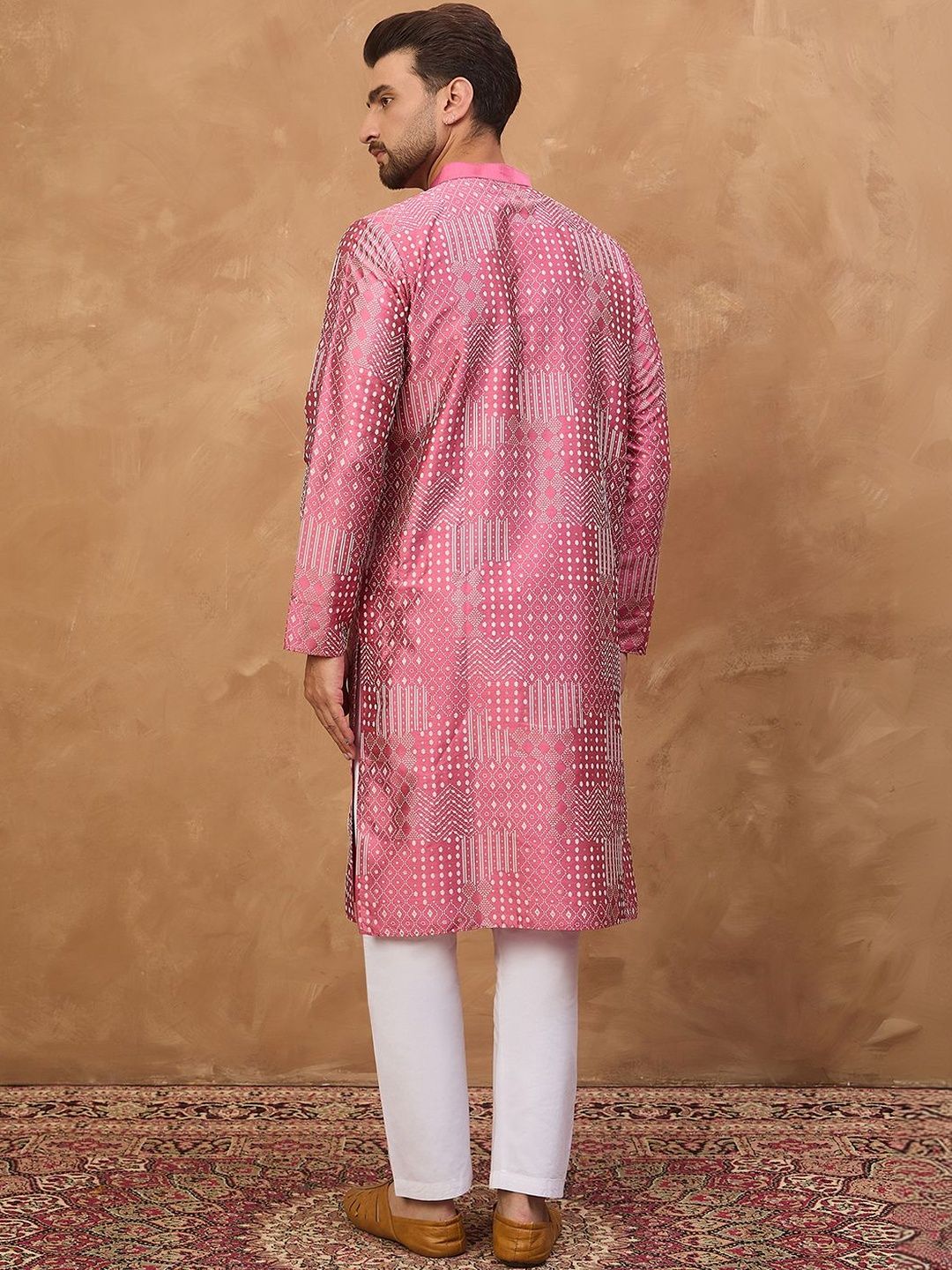 Men Pink Silk Blend Geometric Printed Straight Kurta With Pant Set-MKSET1526